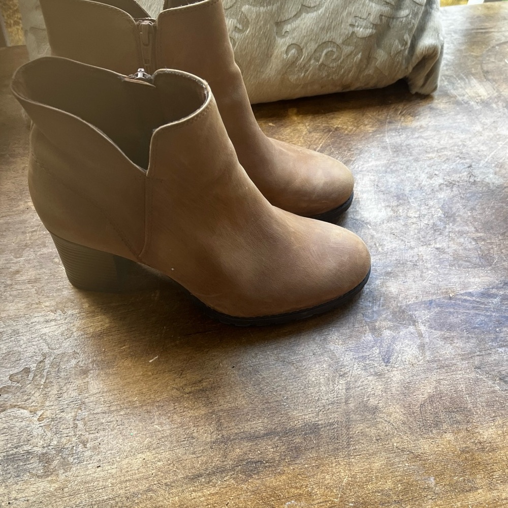 Clarks Tan Leather ankle boots
